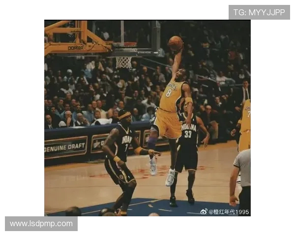 篮球运动的魅力与挑战:探索技术、团队协作与竞技精神的完美结合 篮球运动的魅力与挑战:探索技术、团队协作与竞技精神的完美结合