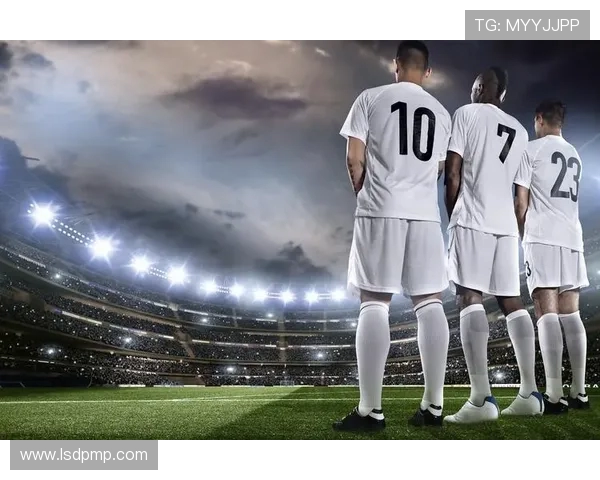 皇家马德里百年荣耀与未来征程全面解析球队传奇与辉煌再续 皇家马德里百年荣耀与未来征程全面解析球队传奇与辉煌再续