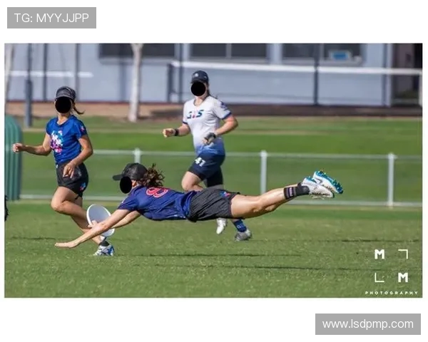 南京飞盘队耐力之争引发热议球员表现与训练方式成焦点